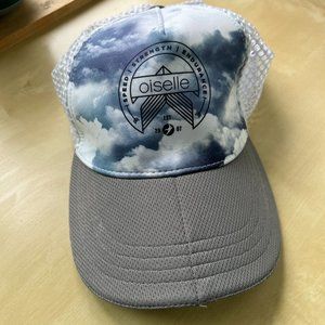 Oiselle Runner Trucker Hat, White clouds